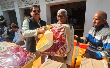 मकर संक्रांति पर शिव शंकर सिंह ‘शंकरी’ ने जरूरतमंदों को कंबल व खिचड़ी किट बांटी