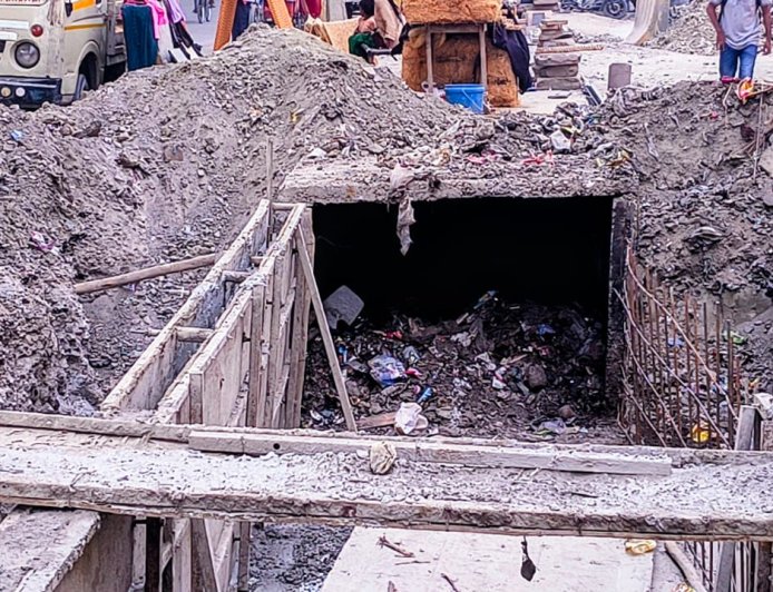 पीएनसी पर नाला निर्माण में लापरवाही बरतने का आरोप 