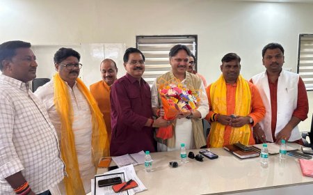 एमएलसी चुनाव के लिए विधायक डॉ. राजेश्वर सिंह ने शुरू किया जनसंपर्क अभियान