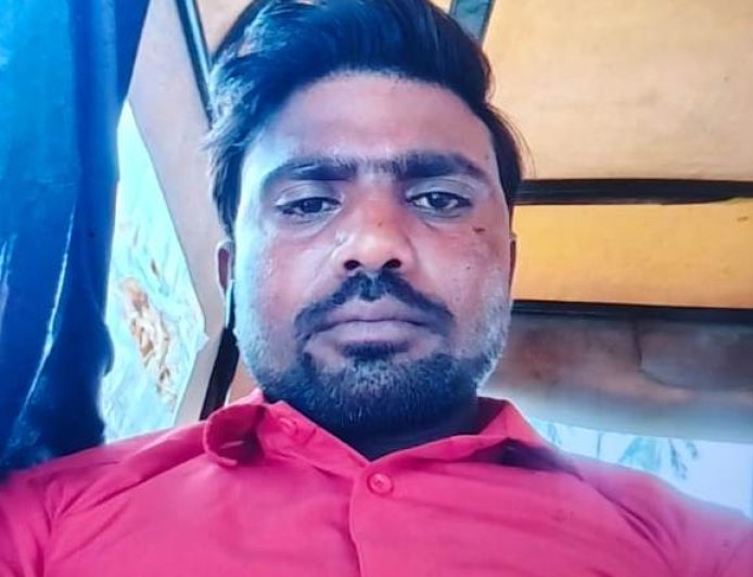 बस की टक्कर से घायल बाइक सवार ने तोड़ा दम