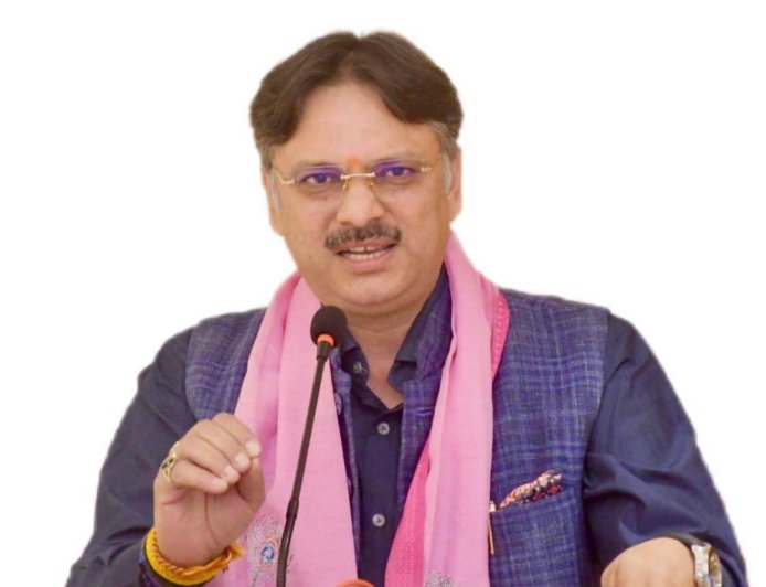 नारी-सम्मान पर  कांग्रेस-सपा का दोहरा मापदंड क्यों? : डॉ. राजेश्वर सिंह 